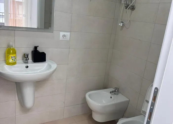 Appartement Bratti's 2 Near Tirana Center And Mother Teresa International Airport *