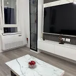 Tirana 2, Beautifull Apartment Near Mother Teresa Int Airport Laknas